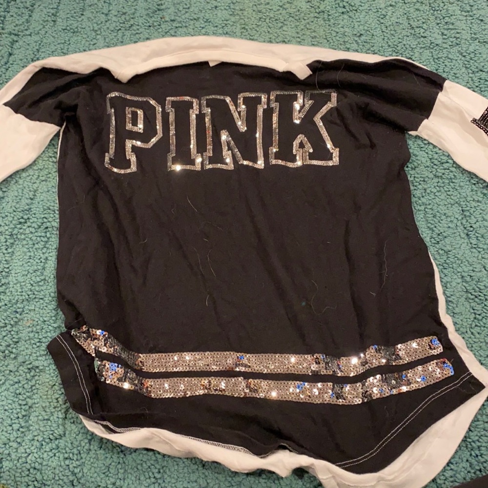 Super cute pink top!